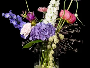 Pluk boeket met bloemen van Bloeibloemen.nl met zes dagen vers garantie.