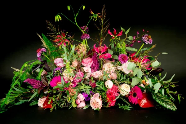 Rouwboeket Wild Love van Bloei bloemen